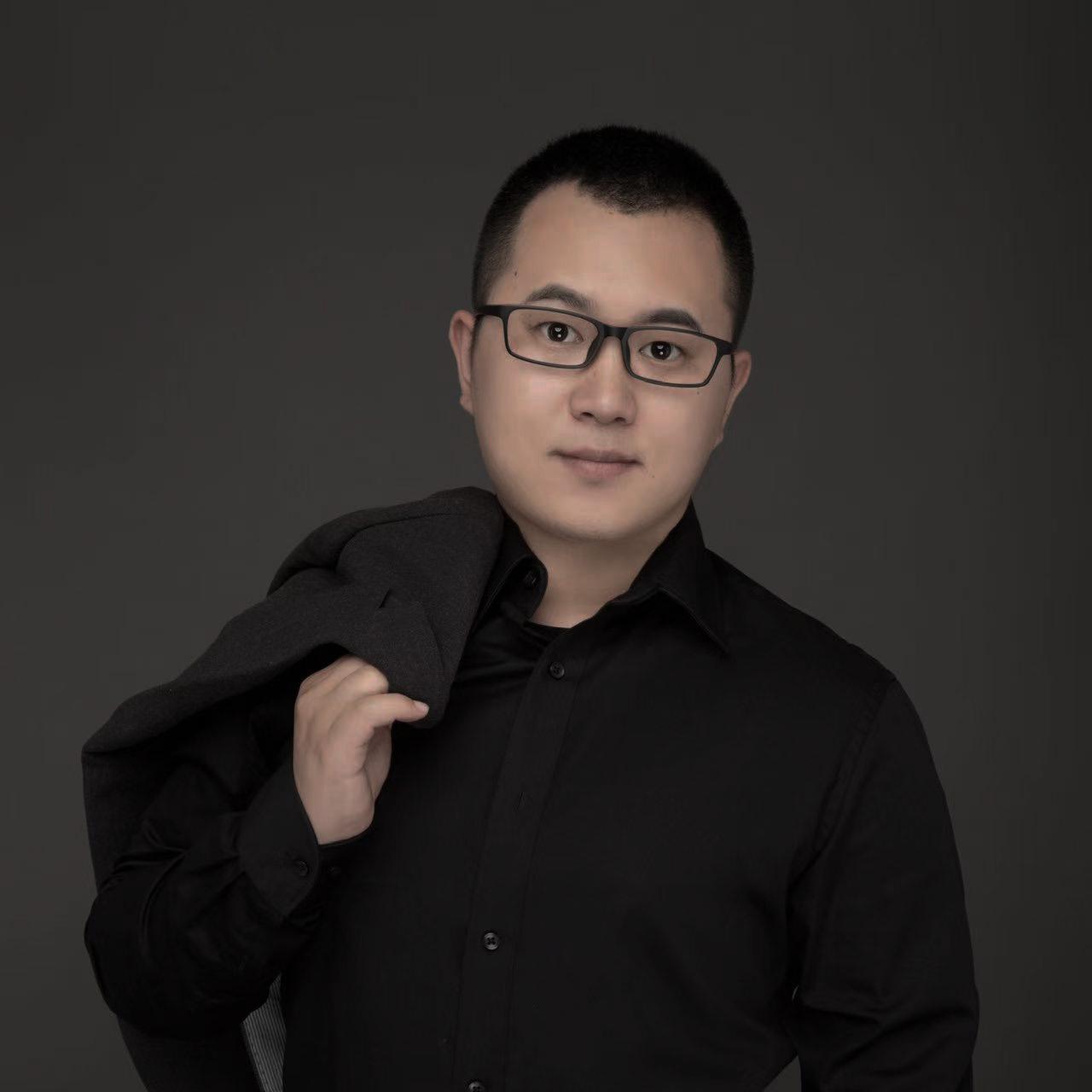 李伟头像